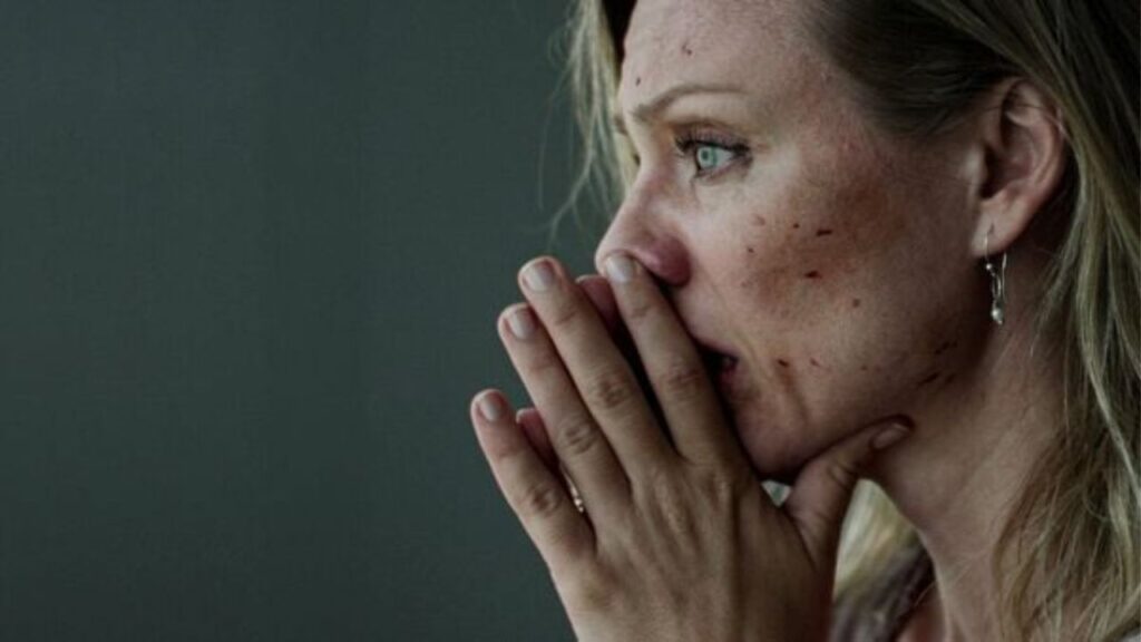 Essa série continua sendo um dos pontos fracos da Netflix e não merece seu tempo Confie em Mim