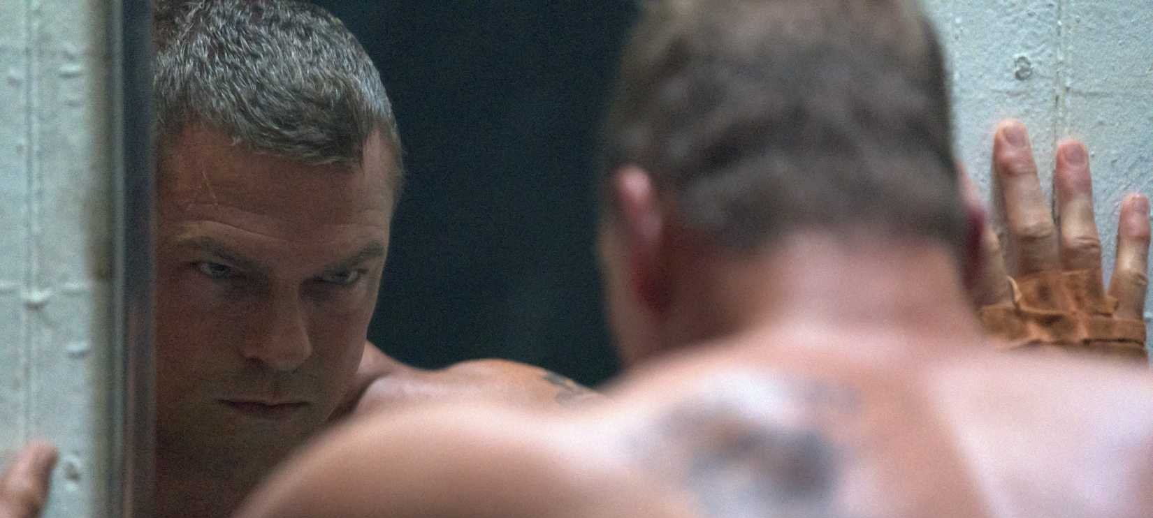 Alan Ritchson destaca-se em novo filme de ação inspirado em John Wick