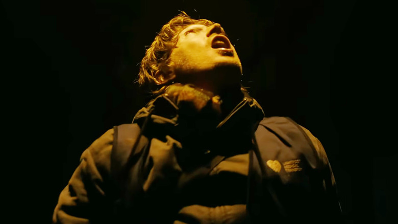 Austin Abrams quase morreu de verdade durante as gravações de Resident Evil, revela Zach Cregger Austin Abrams quase morreu de verdade durante as gravações de Resident Evil, revela Zach Cregger