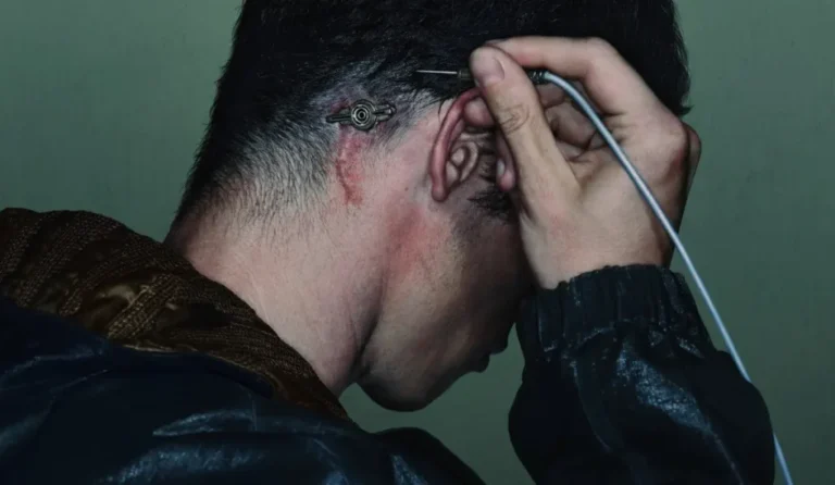 Qual é a história de Neuromancer