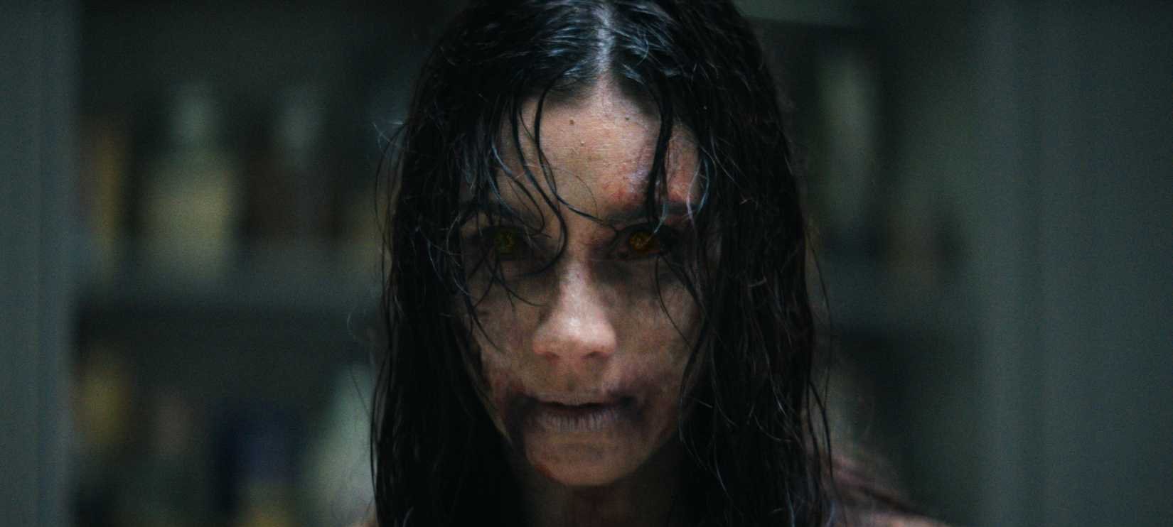 As mortes mais brutais em Evil Dead Burn, avaliadas por sua crueldade