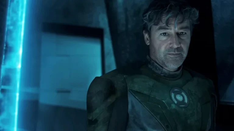 Hal Jordan just called out Hollywood's perennial superhero suit problem