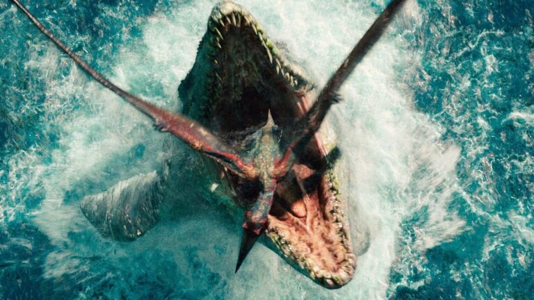 8 Jurassic World (2015)