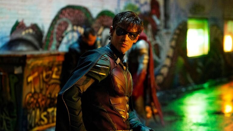 2 Brenton Thwaites