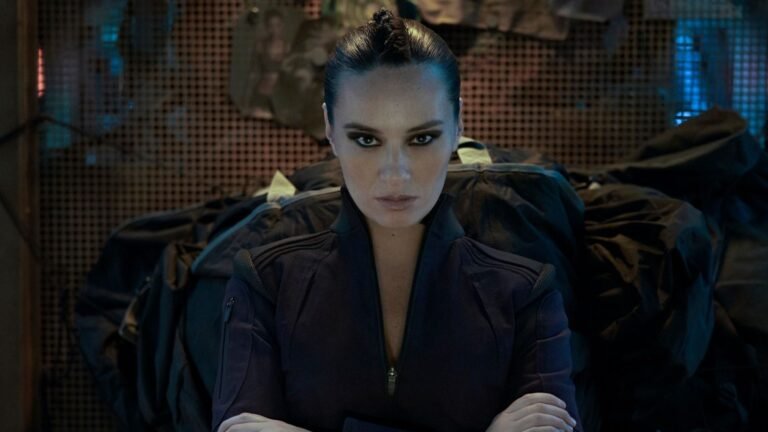 Cara Gee As Aeryn Sun