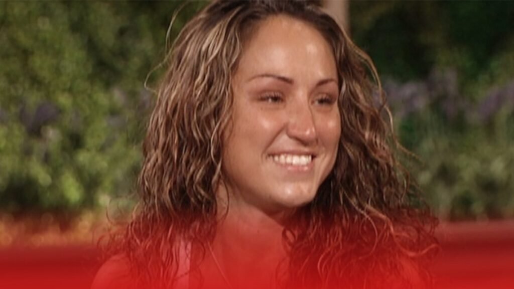 Morre Amber Siyavus, participante do Big Brother 8